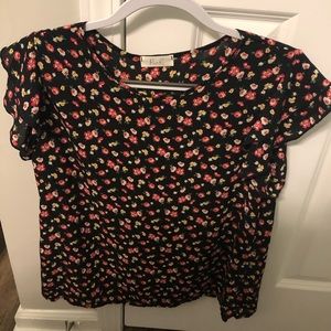 3 for $15 🌸 Riah Fashion Floral Ruffled Sleeve Blouse sz S
